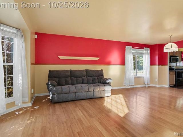 House for sale in Huron Valley Homes, Romulus