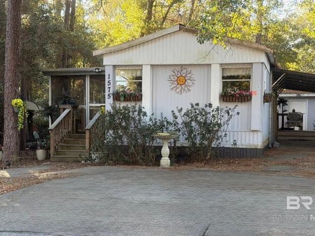 House for sale in Lillian, Alabama