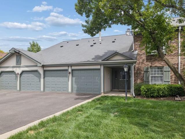 Condo for sale in Wheaton, Illinois