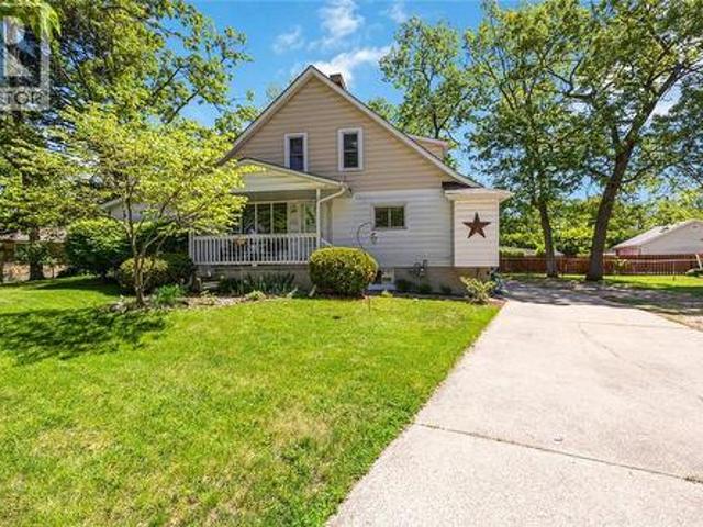 House for sale in Brights Grove, Ontario