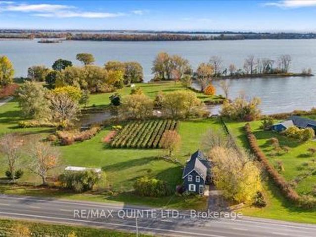 House for sale in Ontario