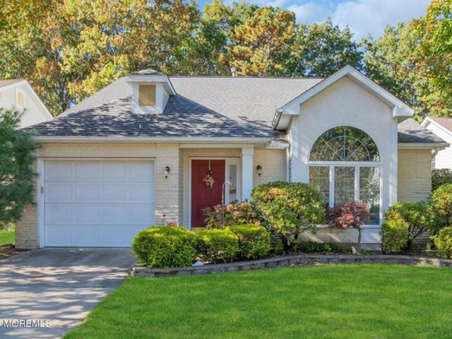 Condo for sale in Greenbriar Woodlands, Toms River