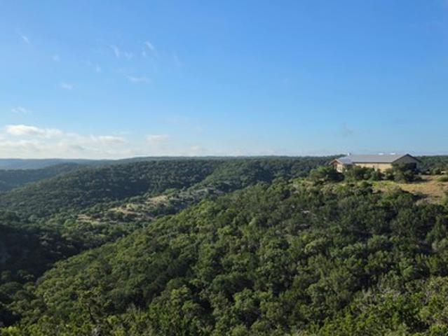Farm for sale in Leakey, Real County