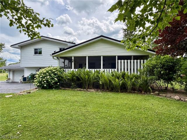 House for sale in Huntsburg, Ohio