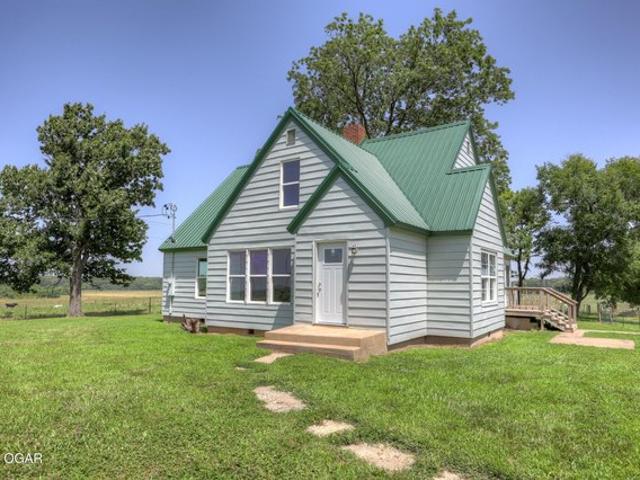 House for sale in Sarcoxie, Missouri