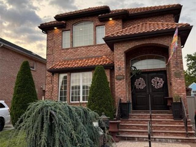 House for sale in Whitestone, New York