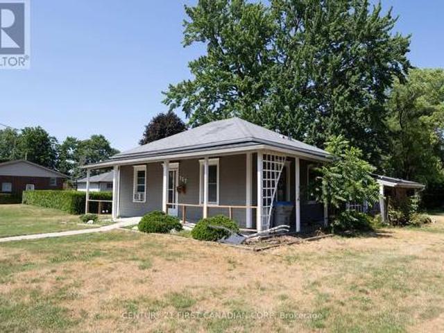 House for sale in Strathroy-caradoc, Ontario