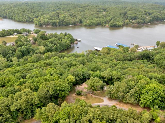 House for sale in Cedar Point, Cadiz