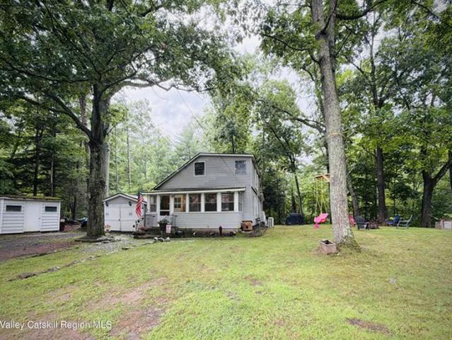 House for sale in Acra, New York