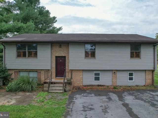 House for sale in Bunker Hill, West Virginia