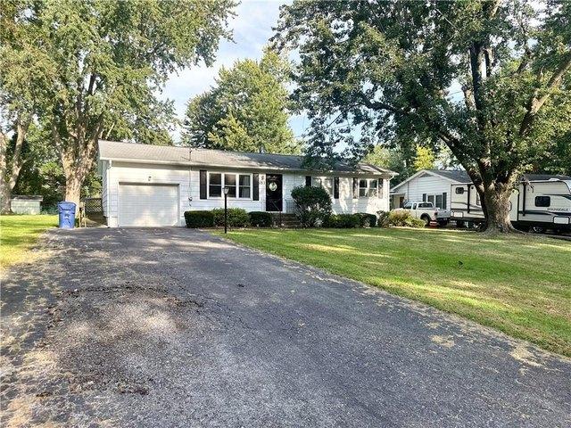 House for sale in Brookfield, Missouri