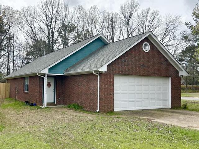 House for sale in Saltillo, Mississippi