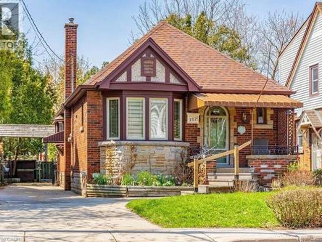 House for sale in Ancaster, Ontario