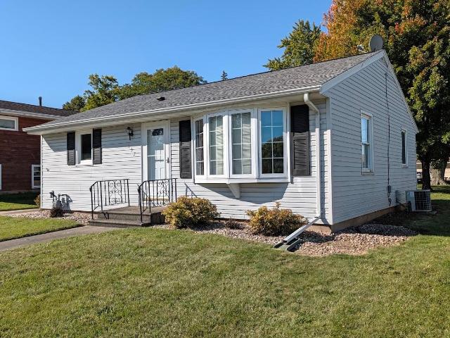 House for sale in Oshkosh, Winnebago County