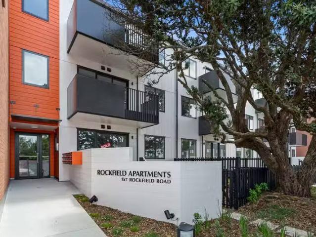 Apartment for sale in Penrose, Oroua County