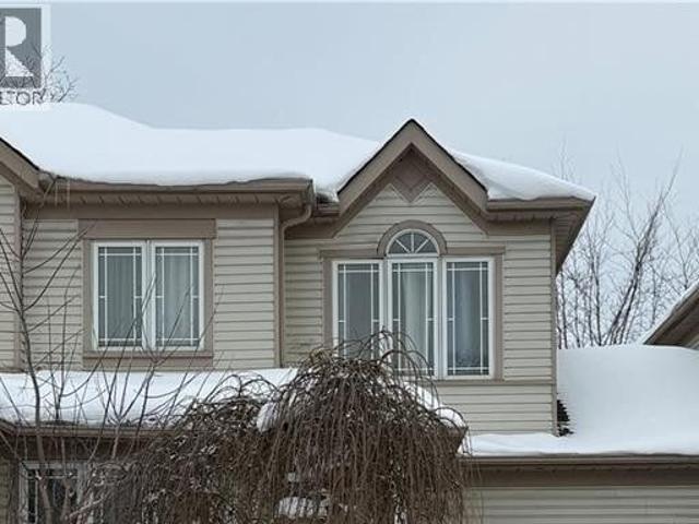 Townhouse for sale in Waterloo, Ontario
