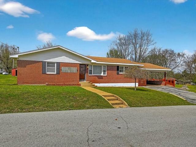 House for sale in Forsyth, Missouri