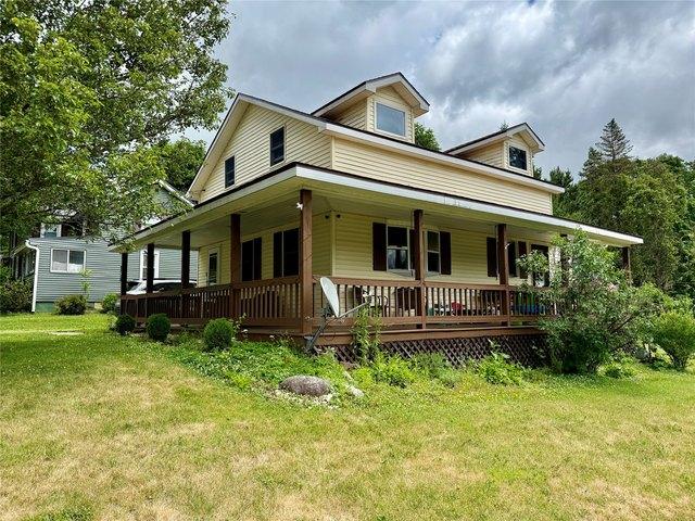 House for sale in Waterford, Pennsylvania