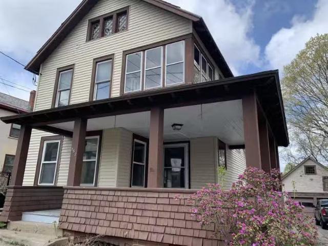 House for rent in Clifton Park