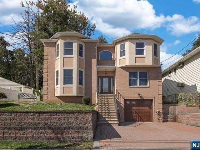 House for sale in Wood Ridge, New Jersey