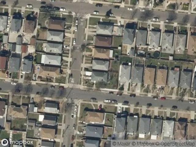 House for sale in Queens, Arverne