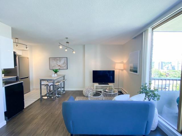 Apartment for rent in Lower Robson, Vancouver