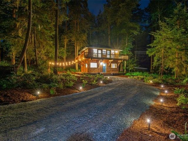 House for sale in Oak Harbor, Washington