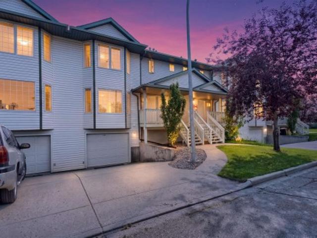 Townhouse for sale in Wedgewood, Alberta