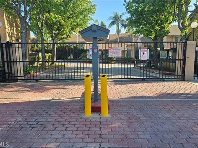 Townhouse for sale in La Puente, California