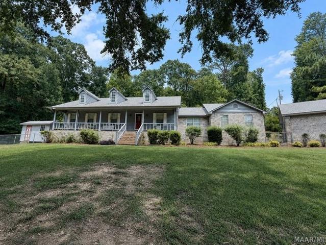 House for sale in Elmore, Alabama