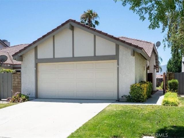 Townhouse for sale in Canyon Country, California