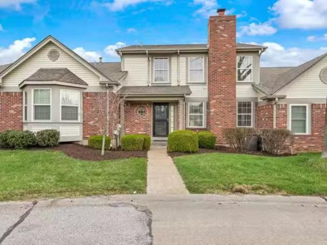 Condo for sale in Chesterfield Condo for sale in Chesterfield
