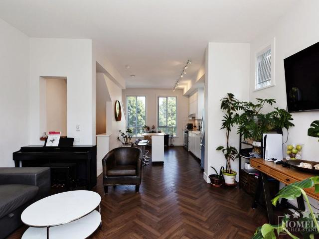 Apartment for rent in Surrey, British Columbia