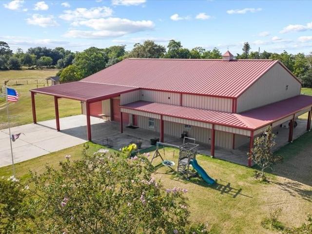 House for sale in Beach City, Chambers County
