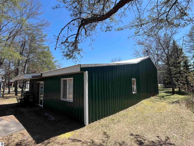 House for sale in Grayling