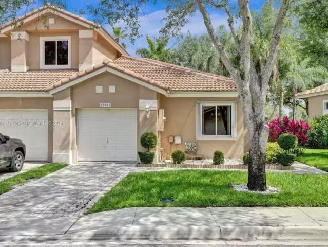 House for sale in Hollywood
