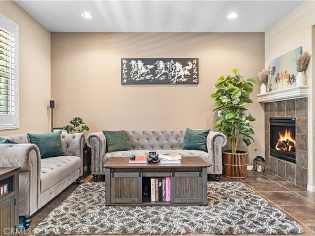 Townhouse for sale in Chino, San Bernardino County