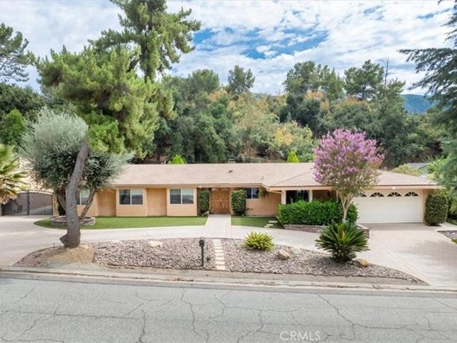 House for sale in Canyon Country, California