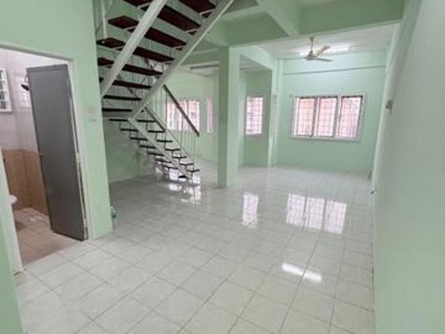 Apartment for sale in Petaling, Damansara Damai