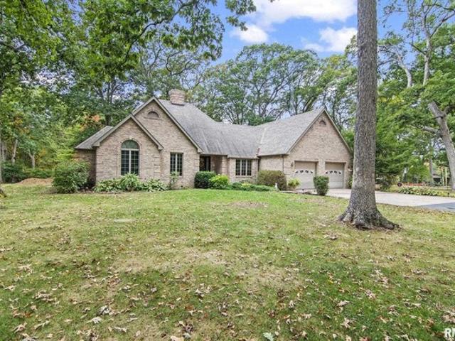 House for sale in Girard, Macoupin County