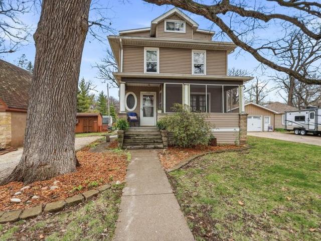 House for sale in Moline, Illinois