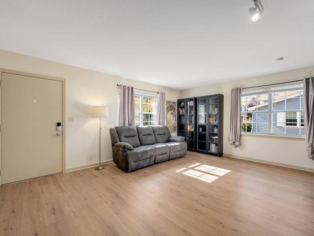 Condo for sale in Wheaton, DuPage County