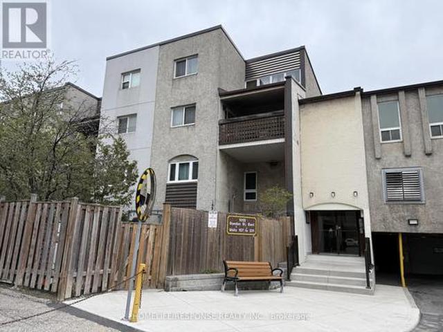 Townhouse for sale in Mississauga, Ontario
