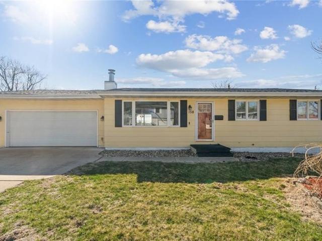 House for sale in Linn, Iowa