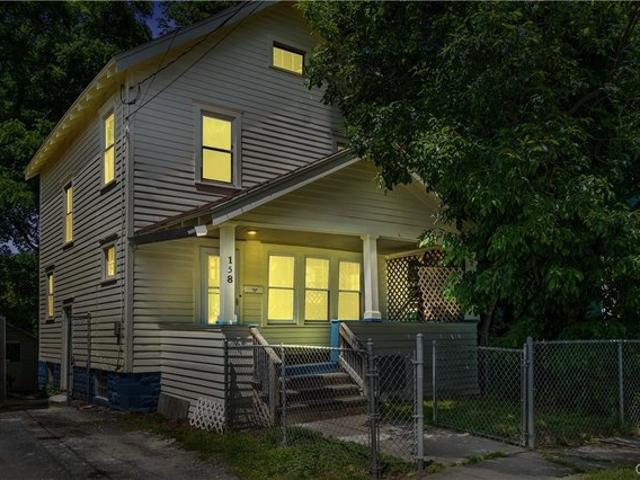 House for sale in Syracuse, New York