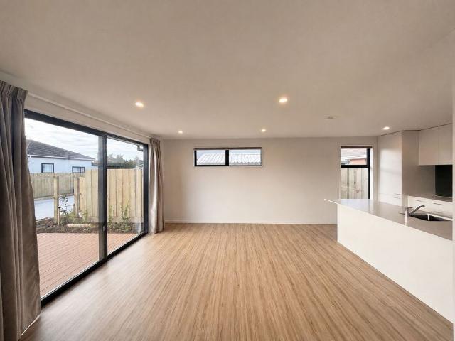 House for rent in Chaslands, Canterbury