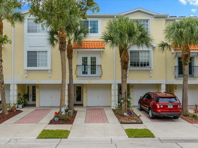 Townhouse for sale in Oldsmar, Pinellas County