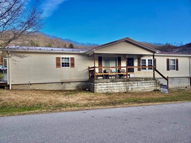 House for sale in Mullens, West Virginia