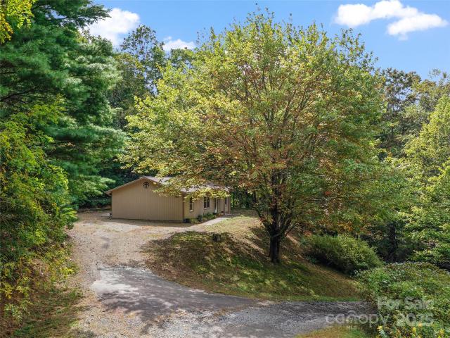 House for sale in Spruce Pine, North Carolina