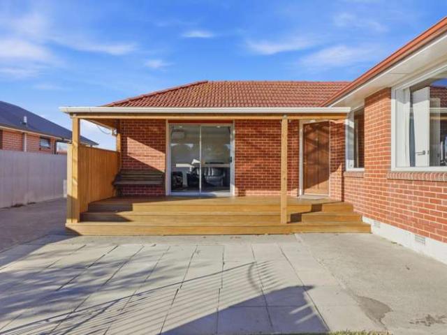 House for sale in Chaslands, Canterbury